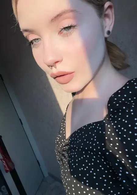 Я Лерочка, 29, из Луганска, ищу знакомства без обязательств