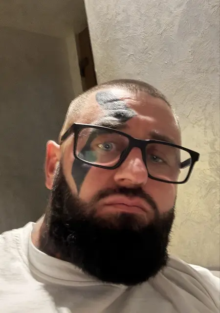 Я Николай, 38 років з Миколаєва, шукаю знайомство для постійних стосунків