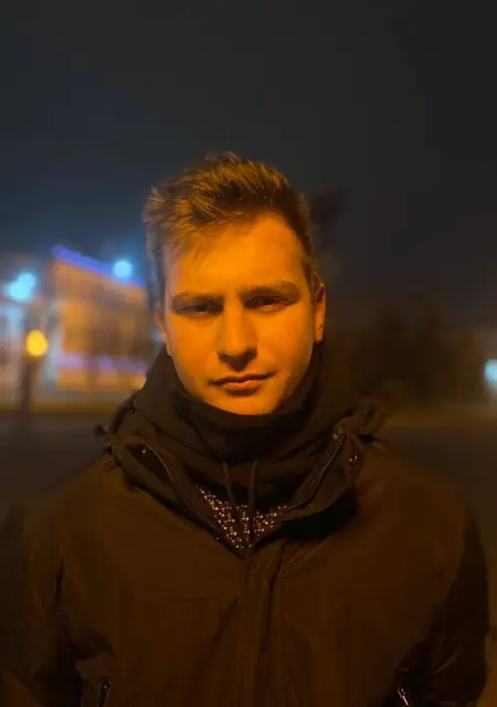 Дмитрий з Луганська, мені 18 років, познайомлюсь на одну ніч