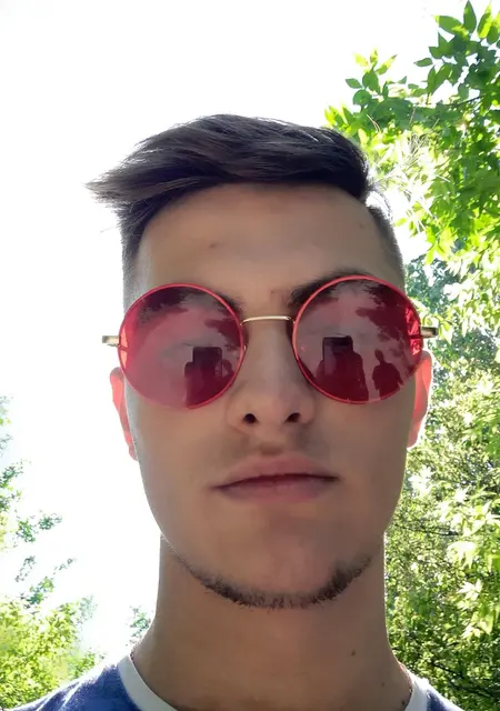 Андрей из Донецка, мне 21, познакомлюсь на одну ночь