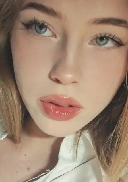 Катя из Новопскова, ищу на сайте приятное времяпровождение