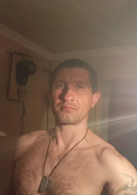 Я Максим, 35 років, знайомлюсь без зобов'язань у Горлівці